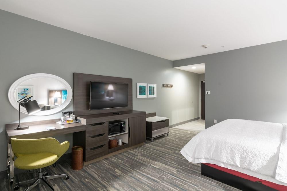 Hampton Inn & Suites Dallas East Exterior photo